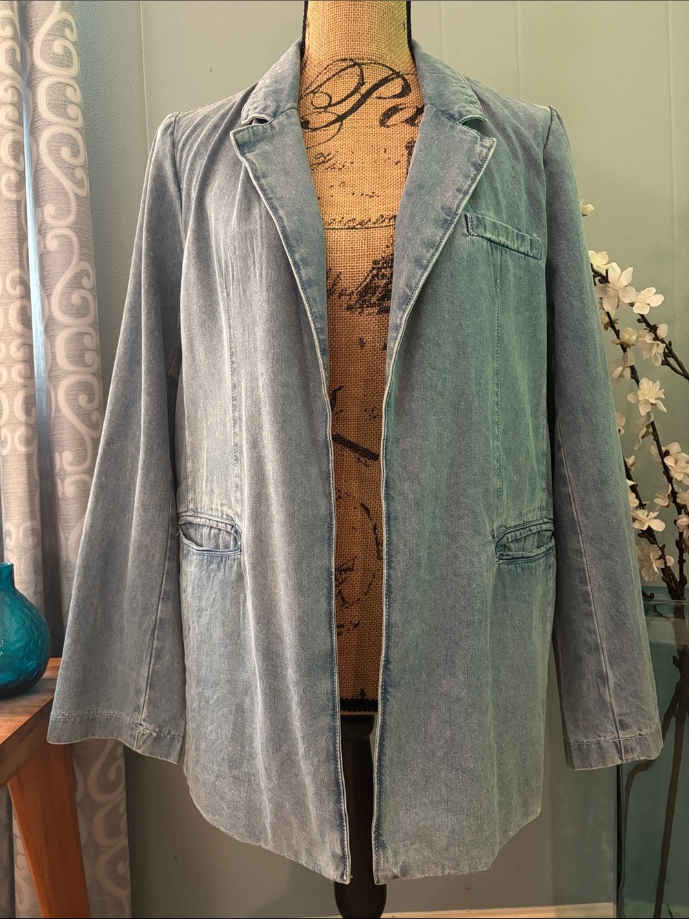 NWT Bobbles & Lace In The End Washed Light Denim Blazer